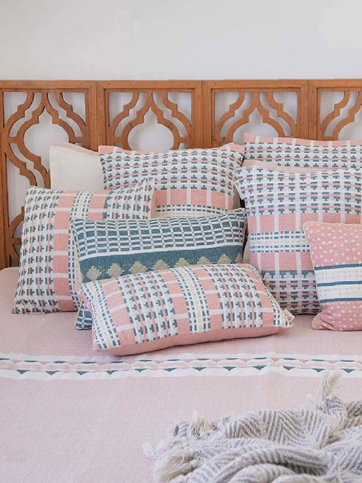 Meraki Cushion Cover Pink